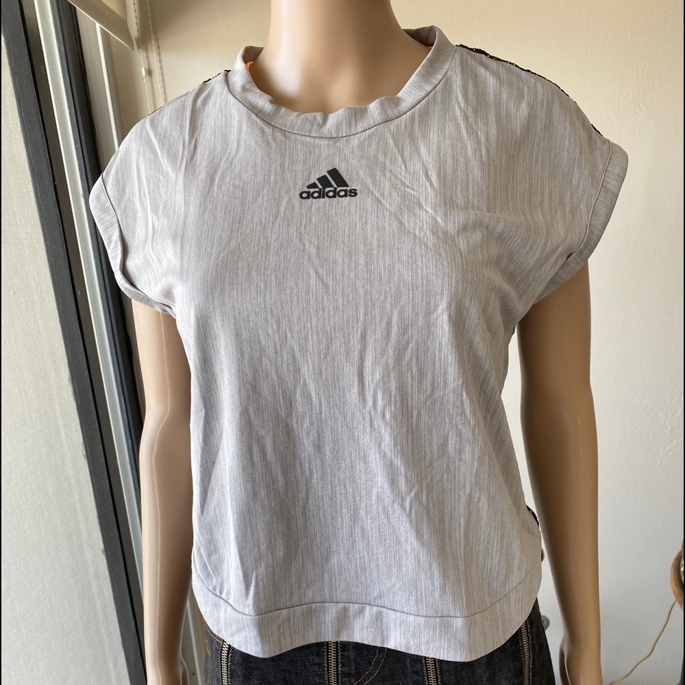 Adidas top - Picture 2 of 7
